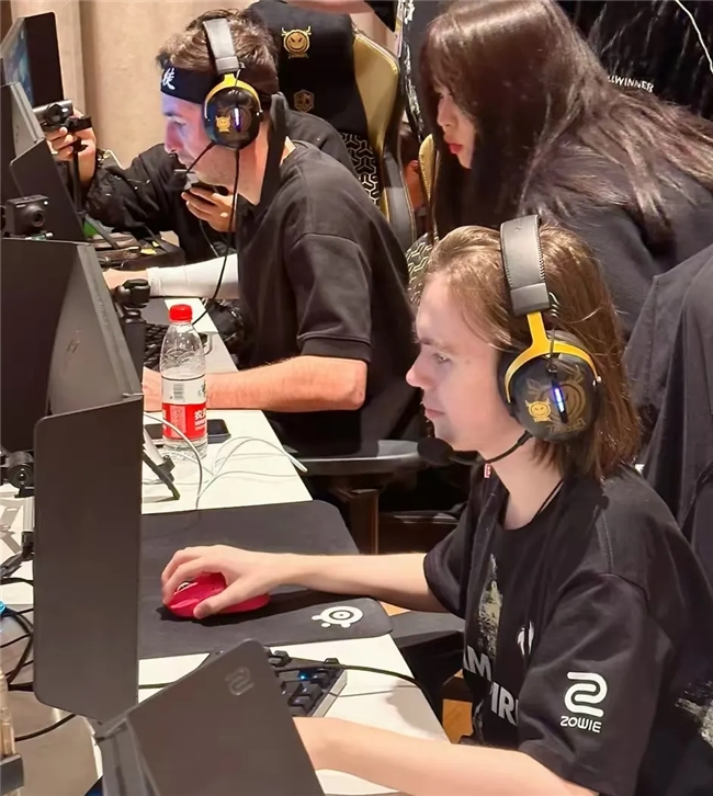 LCS：EG以3-1战胜FLY成功挺进下一轮，将在4月17日对阵C9。